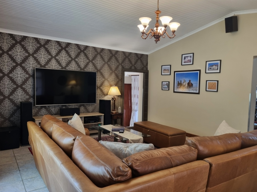 4 Bedroom Property for Sale in Safari Gardens North West